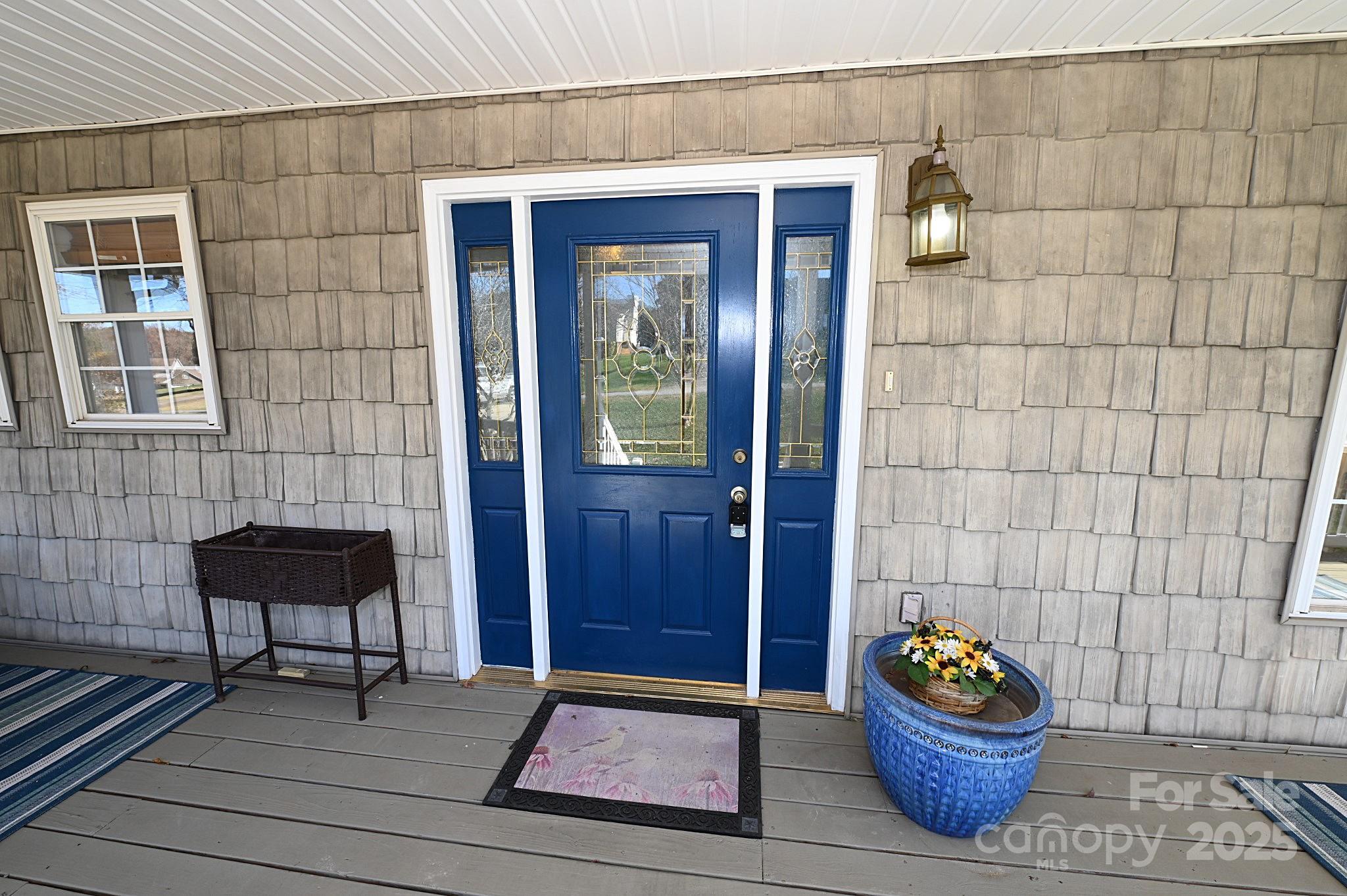 518 30th Avenue Circle NE