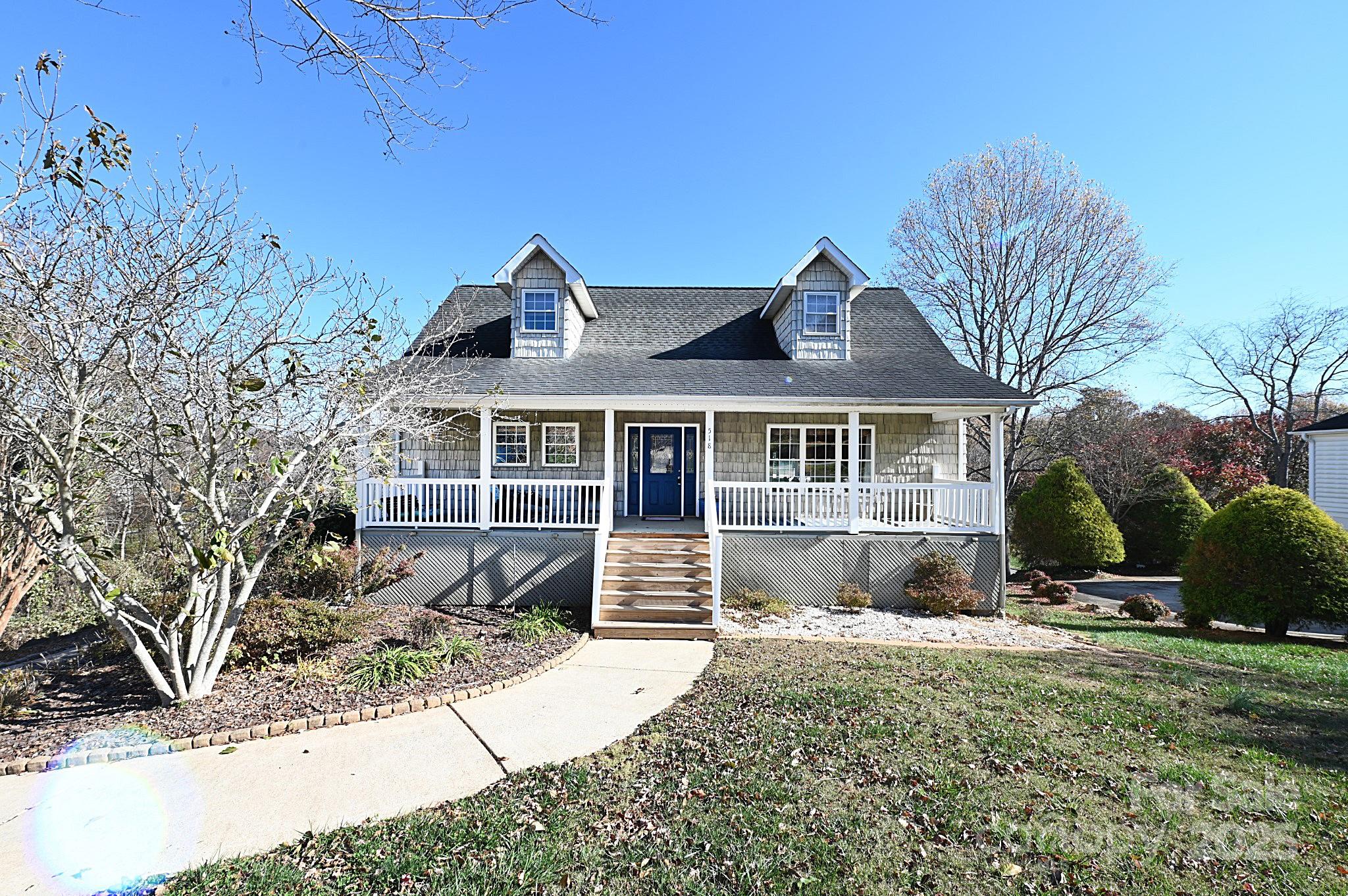 518 30th Avenue Circle NE