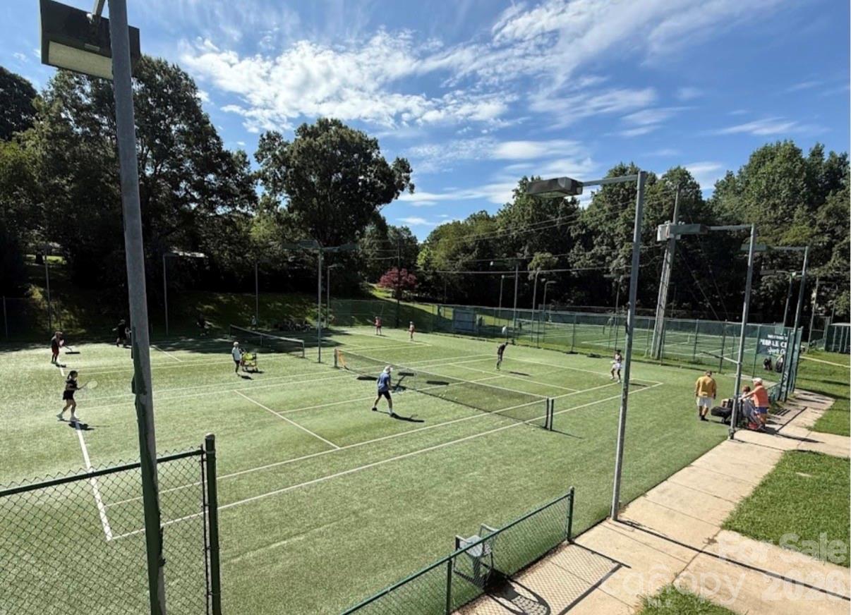 518 30th Avenue Circle NE