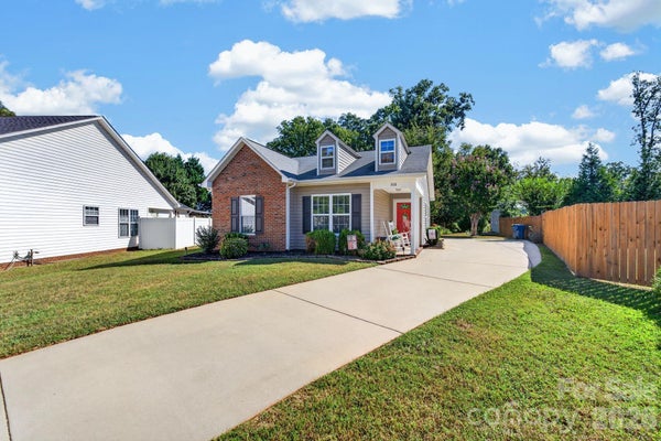 308 LLEWELLYN ST, BELMONT, NC 28012 - Image da4e56f260c04f4187fbf372ec279f3b/4051375744
