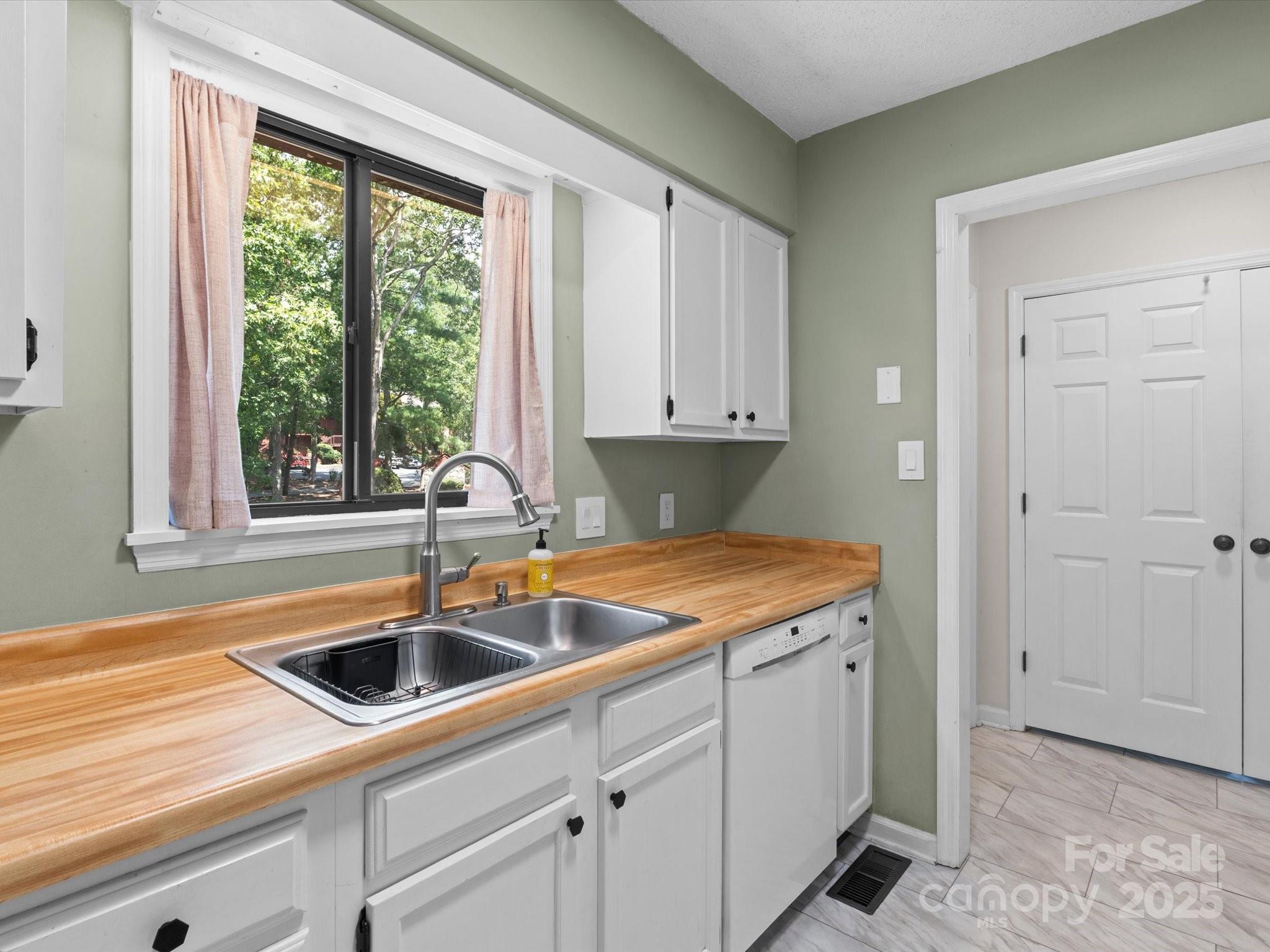 Cedar Forest Condos - Residential