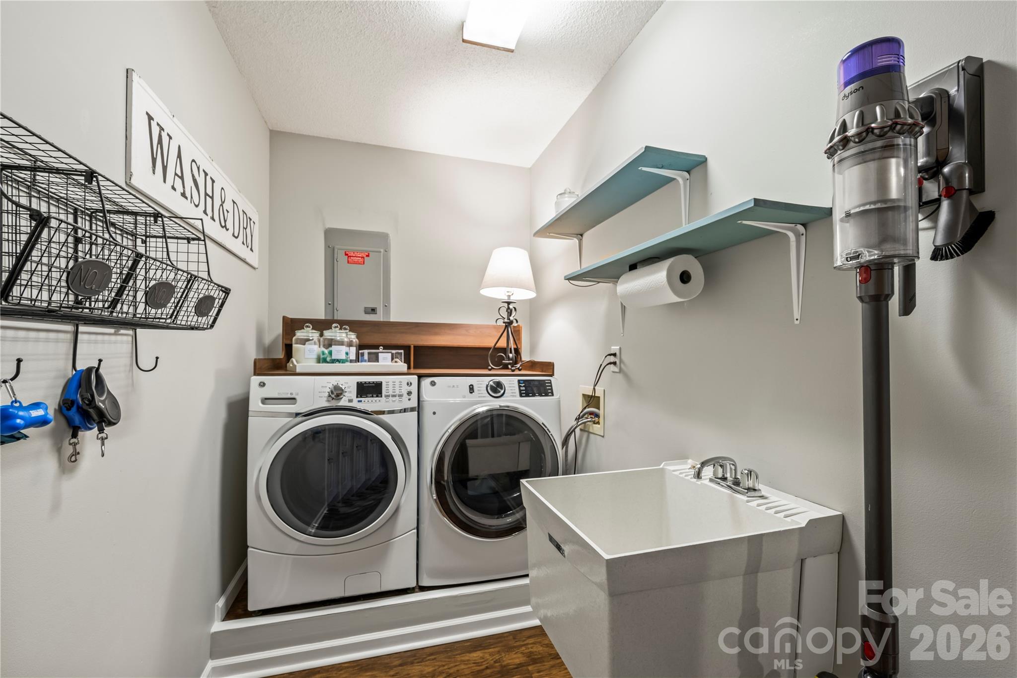 Mills Pointe - Residential