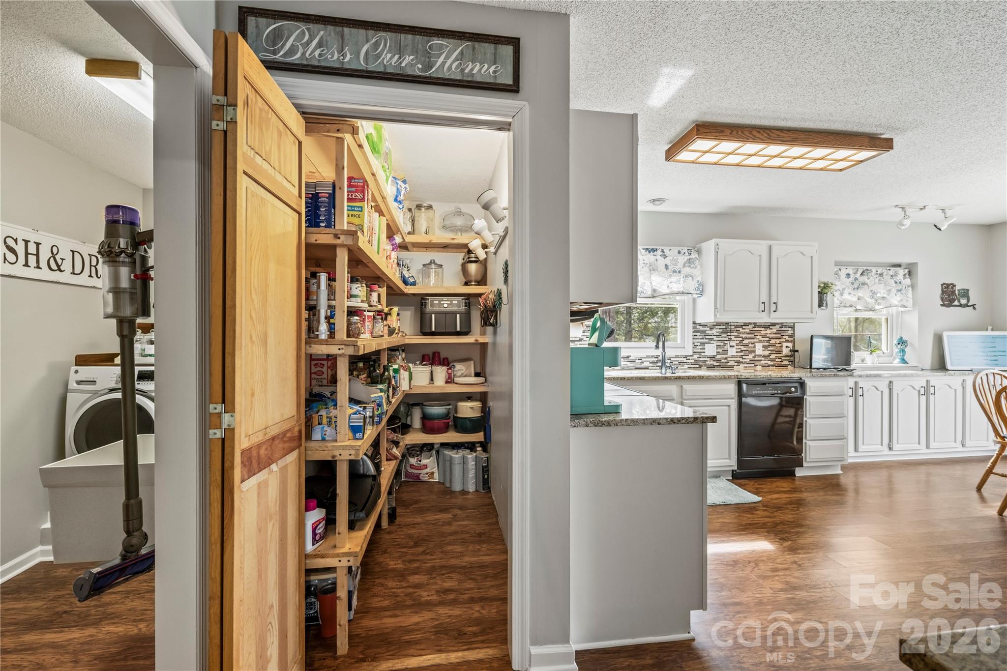 Mills Pointe - Residential