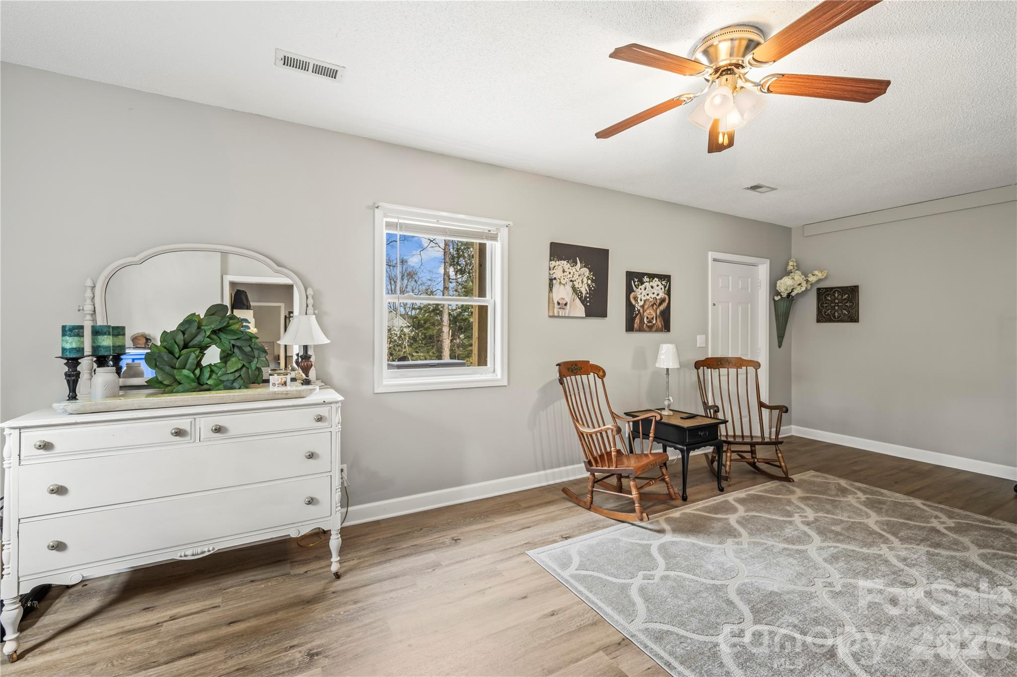 Mills Pointe - Residential