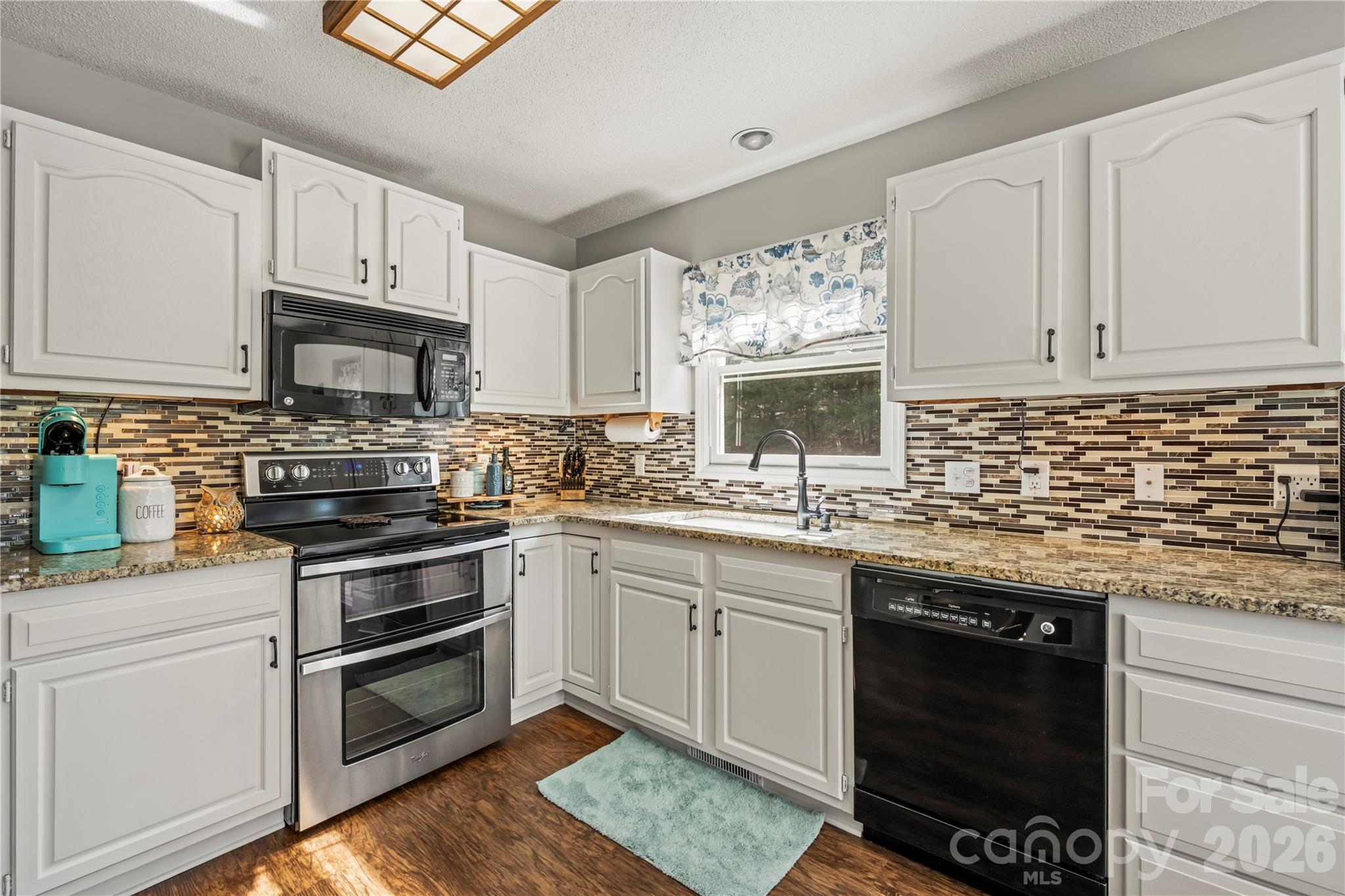 Mills Pointe - Residential