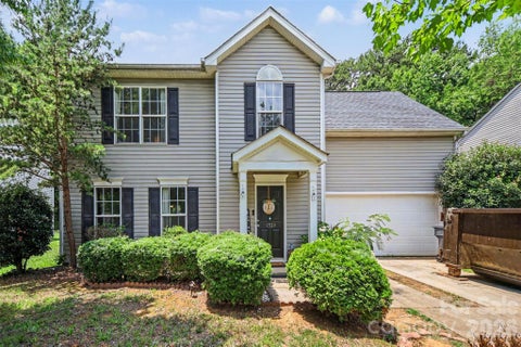 Photo of 1529 Galesburg Street, Charlotte, NC 28216 (MLS # 4397776)