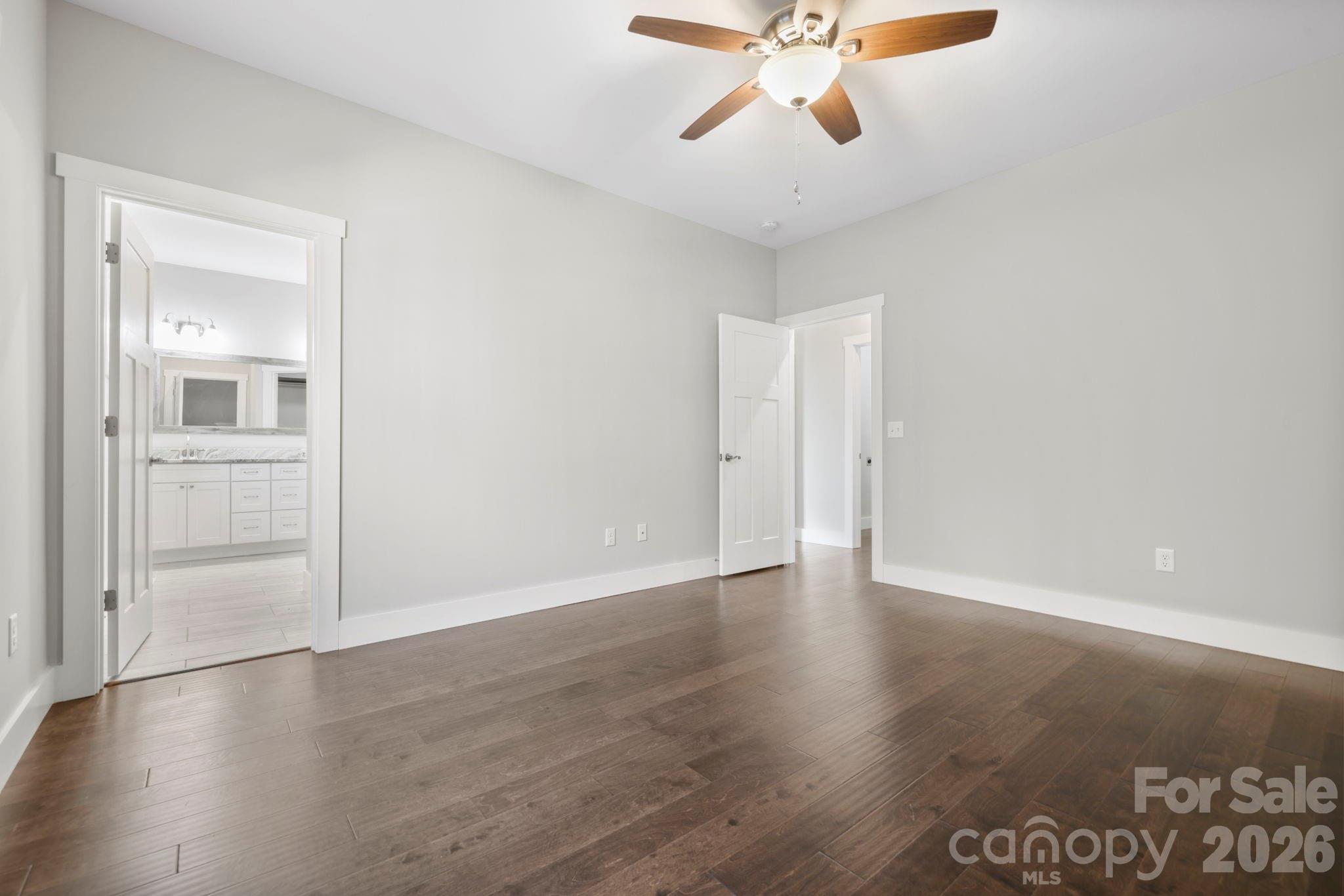 South Creek Cottages - Residential