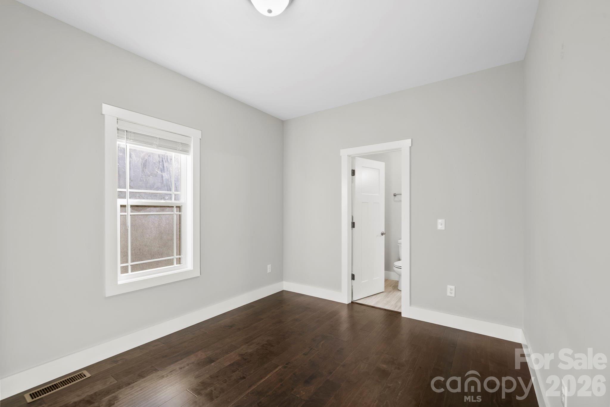 South Creek Cottages - Residential