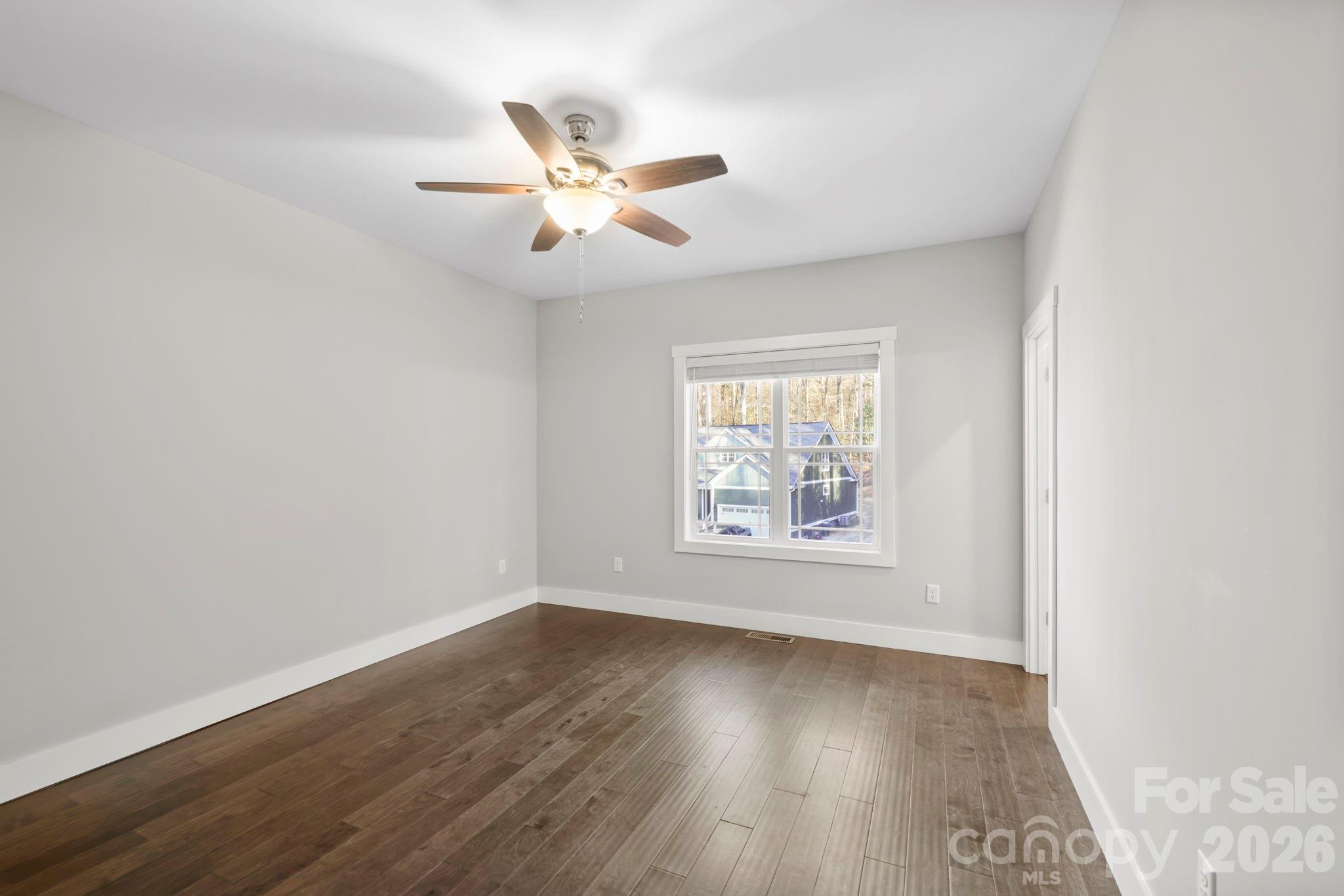 South Creek Cottages - Residential