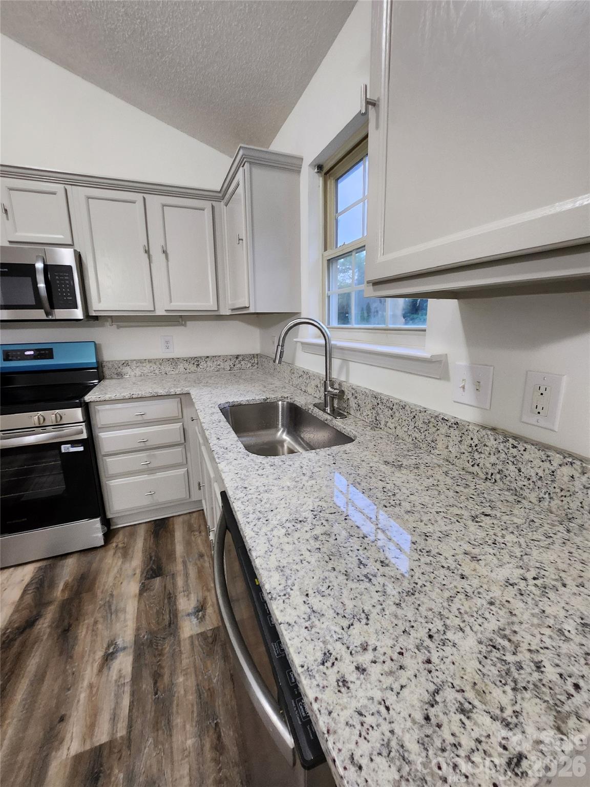 Arvin Meadows - Residential