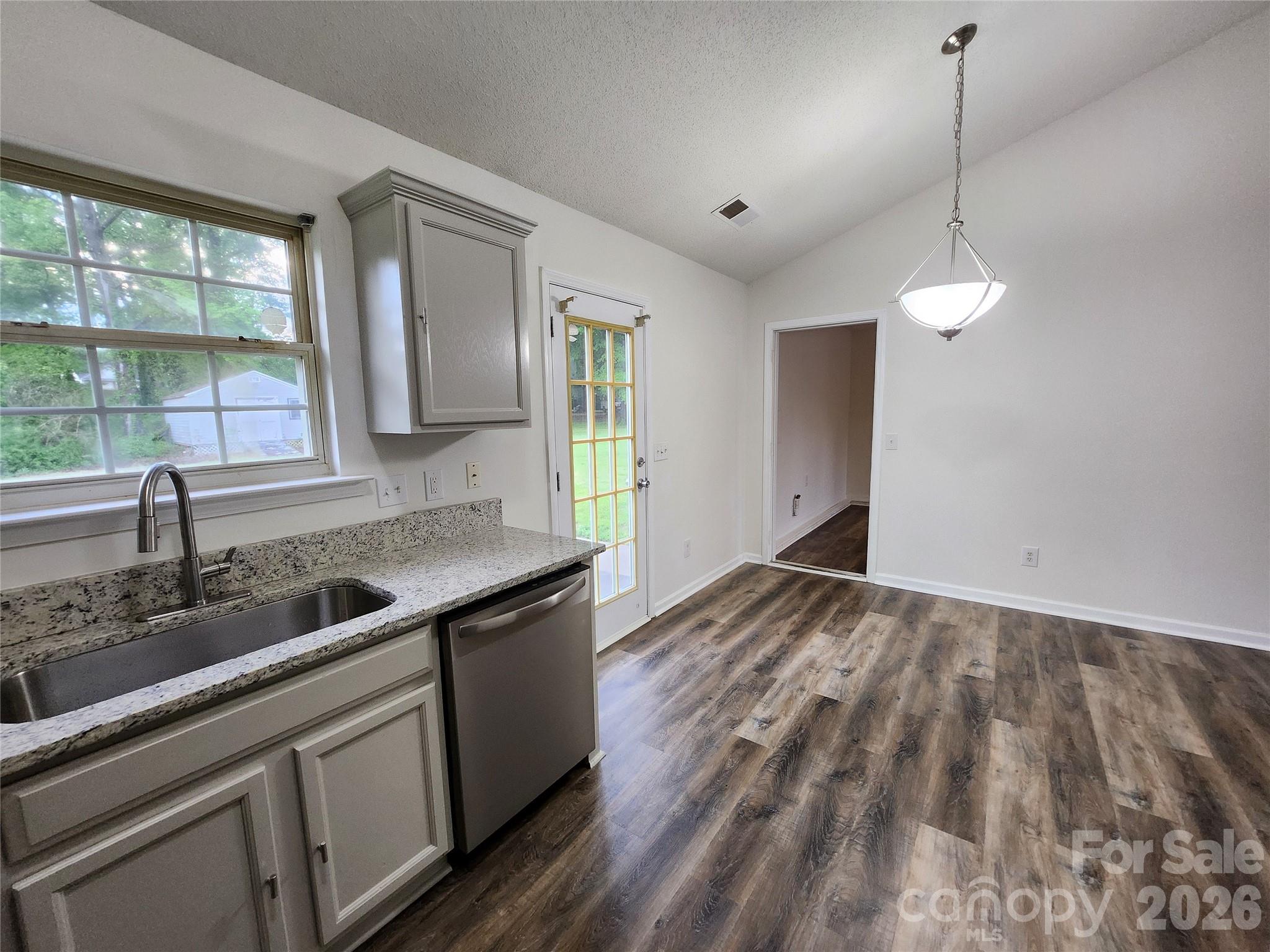 Arvin Meadows - Residential