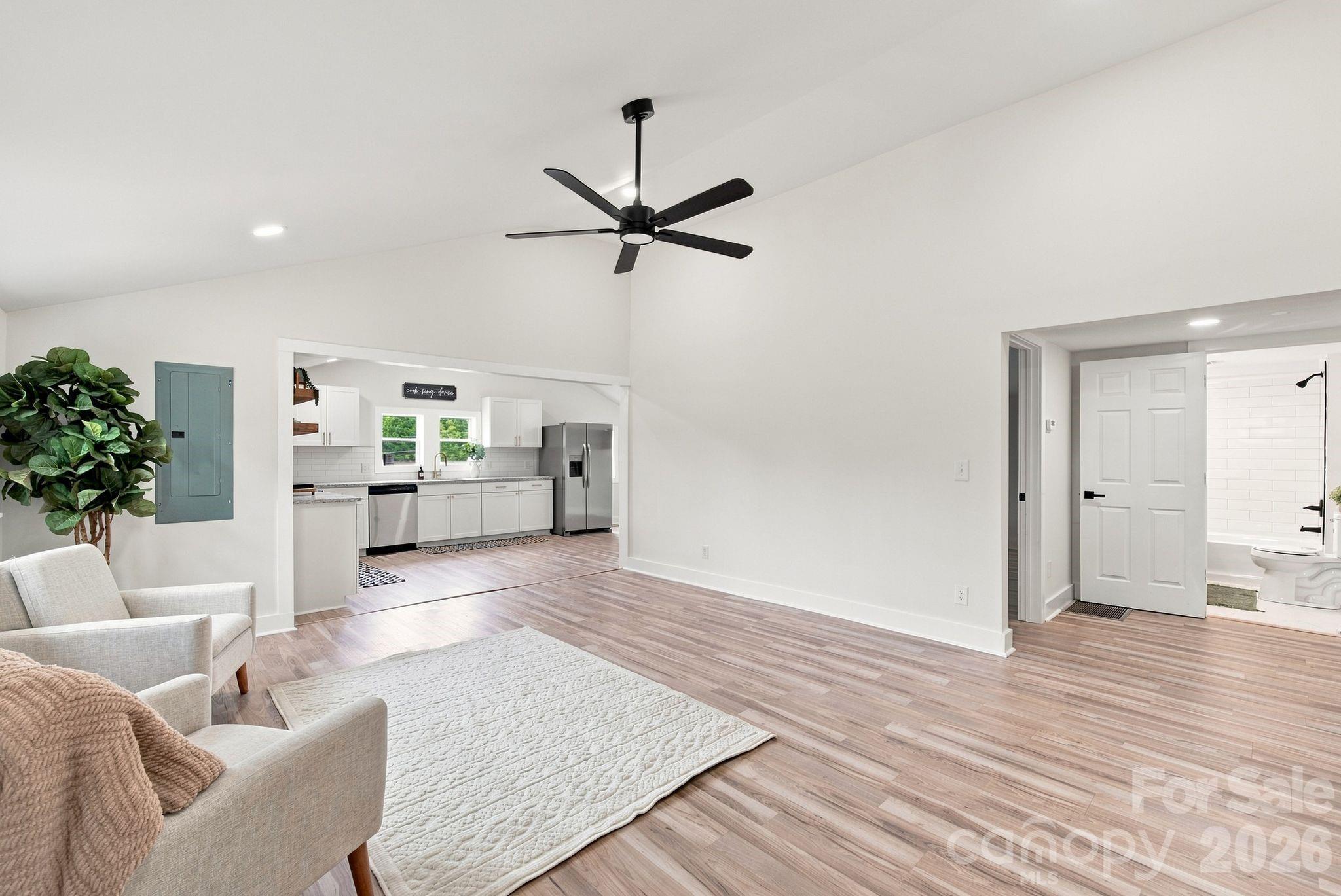 1325 King Road