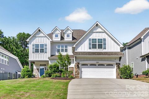 7005 Providence Lane W Charlotte NC 28226