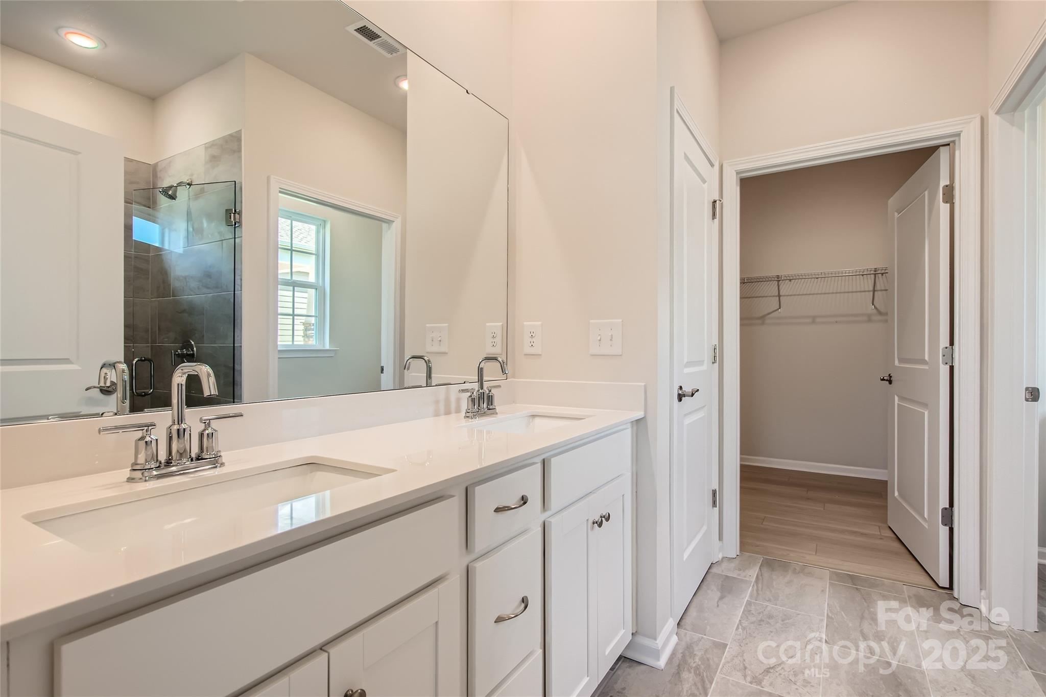 Roselyn - Residential