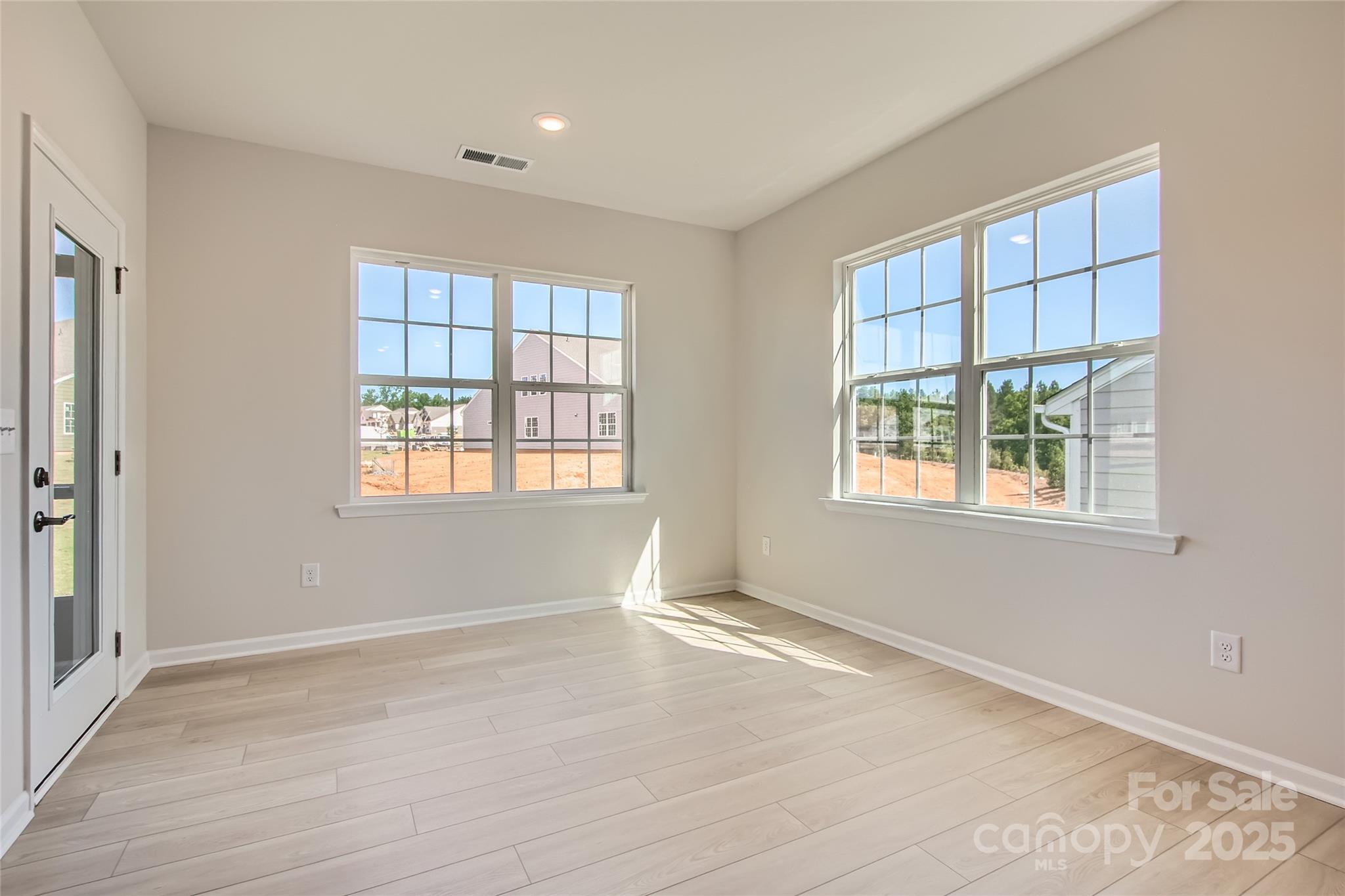 Roselyn - Residential