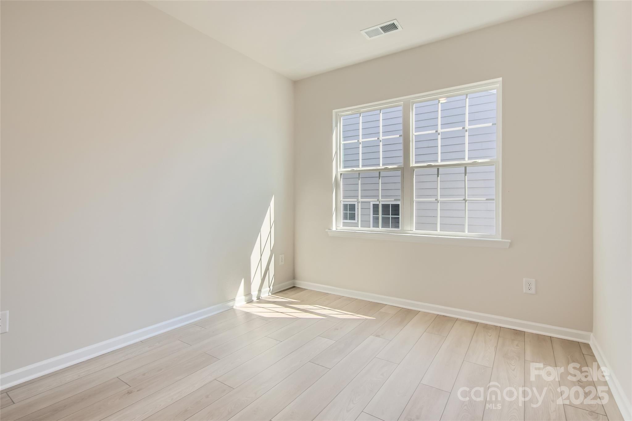 Roselyn - Residential