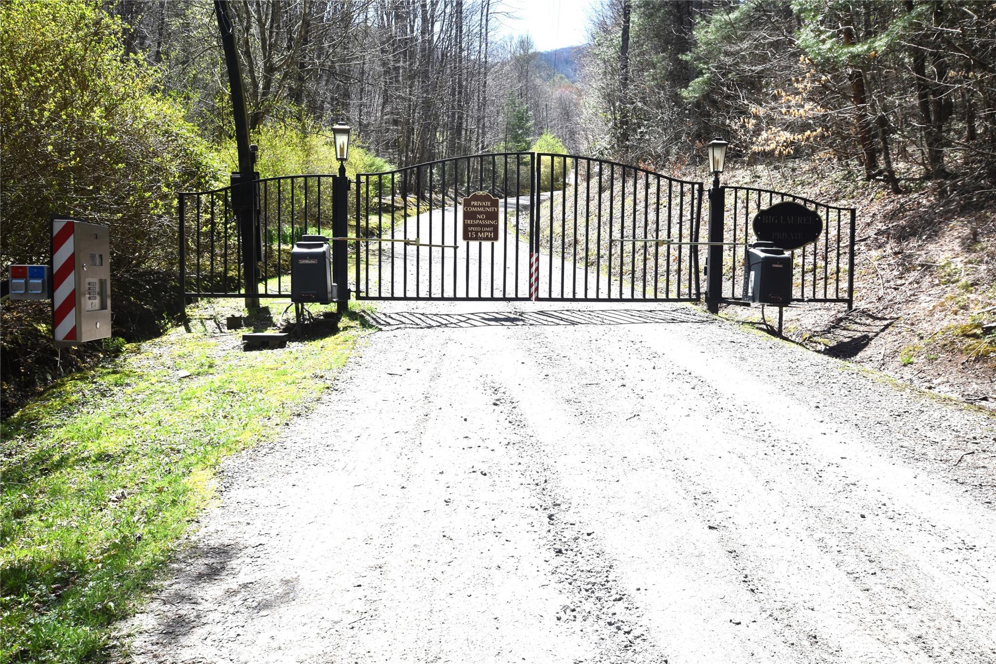 000 Big Laurel Road A-16 & A-17