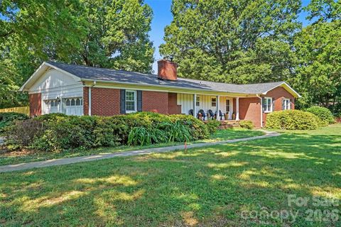 Photo of 12620 Idlewild Road, Matthews, NC 28105 (MLS # 4401903)