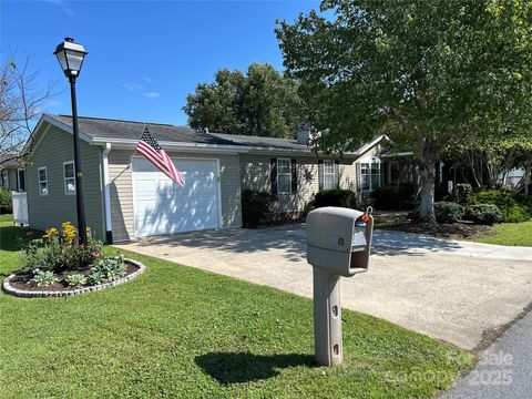 Photo of 429 Riverwind Drive, Hendersonville, NC 28739 (MLS # 4303279)