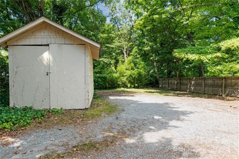 Single Family Residence in Winston Salem NC 2216 Main Street 26.jpg