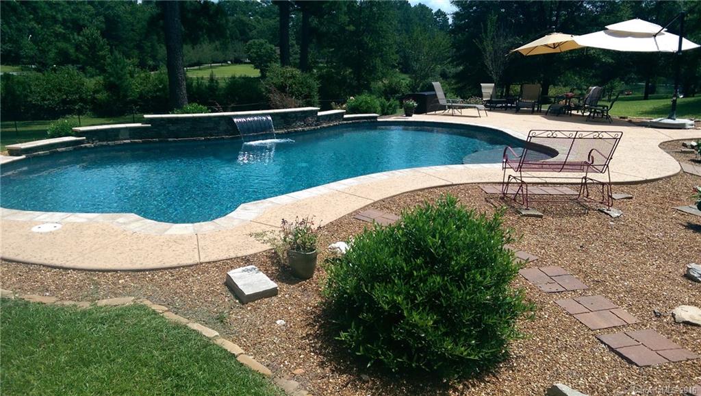Country Club Estates - Residential