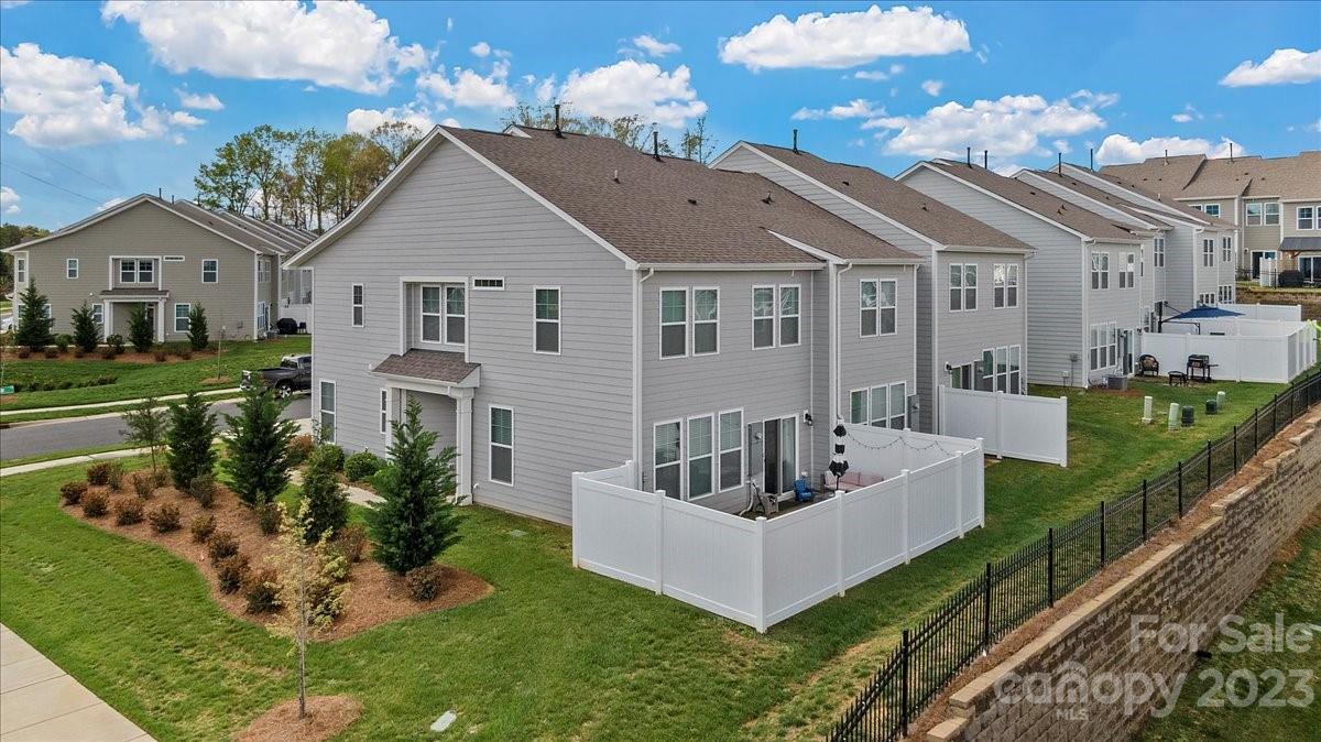 The Village At Ivy Ridge - Residential