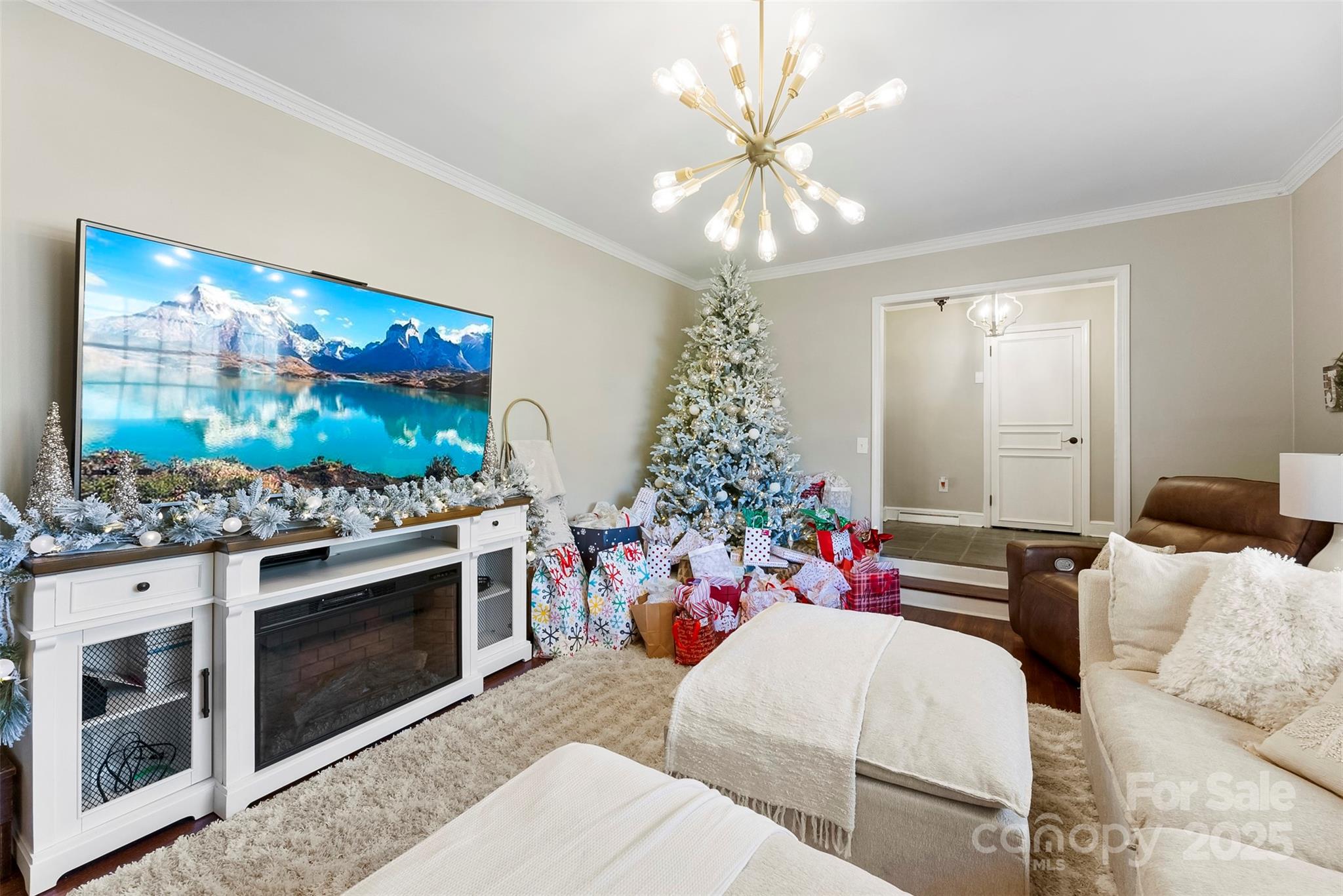 946 Scotch Drive