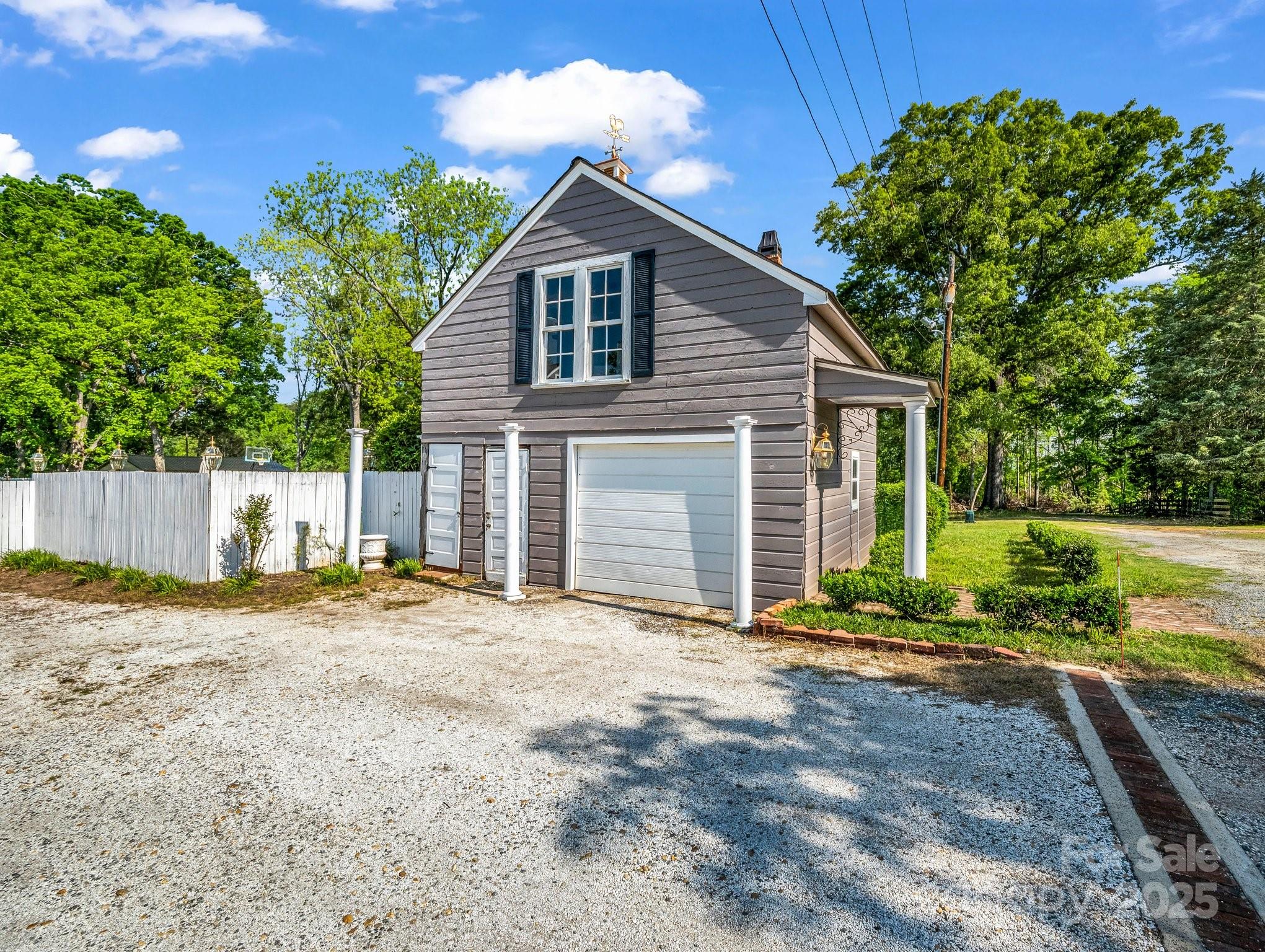 238 W Mountain Street
