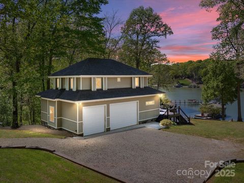 1395 Roundstone Road Sherrills Ford NC 28673
