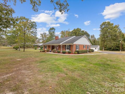Photo of 100 Forest Hills Drive, Monroe, NC 28112 (MLS # 4353171)
