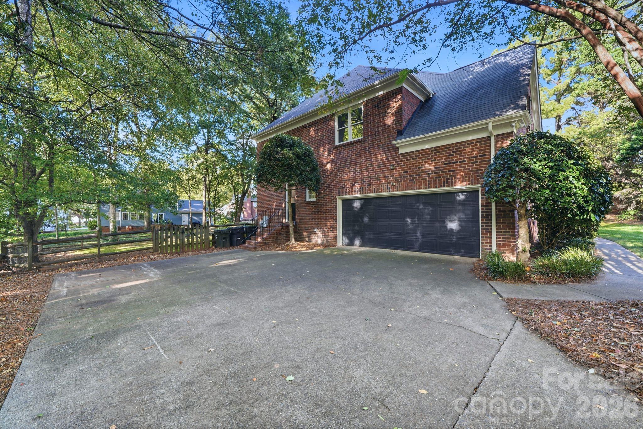 8800 Oxfordshire Court