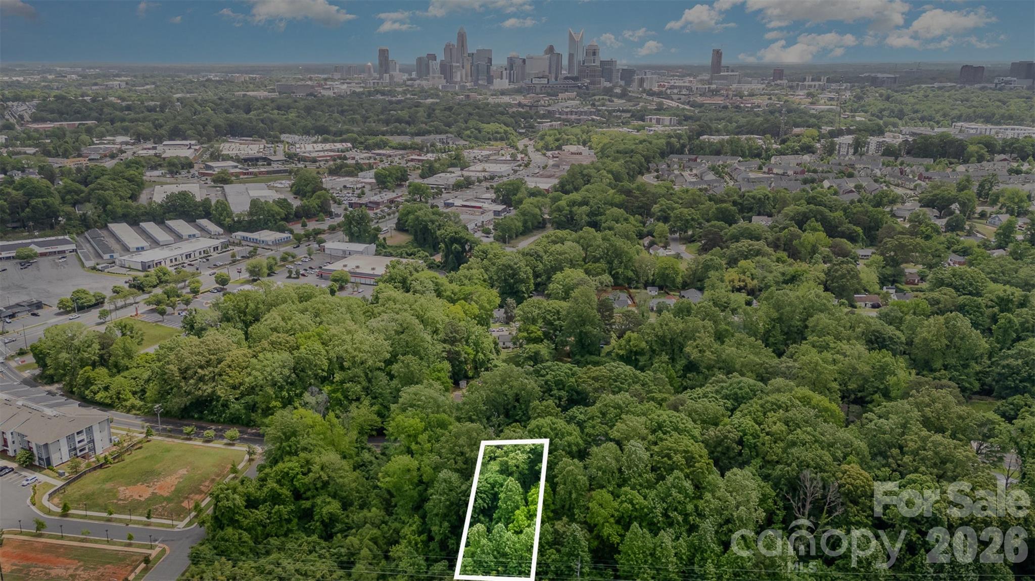 1808 Camp Greene Street