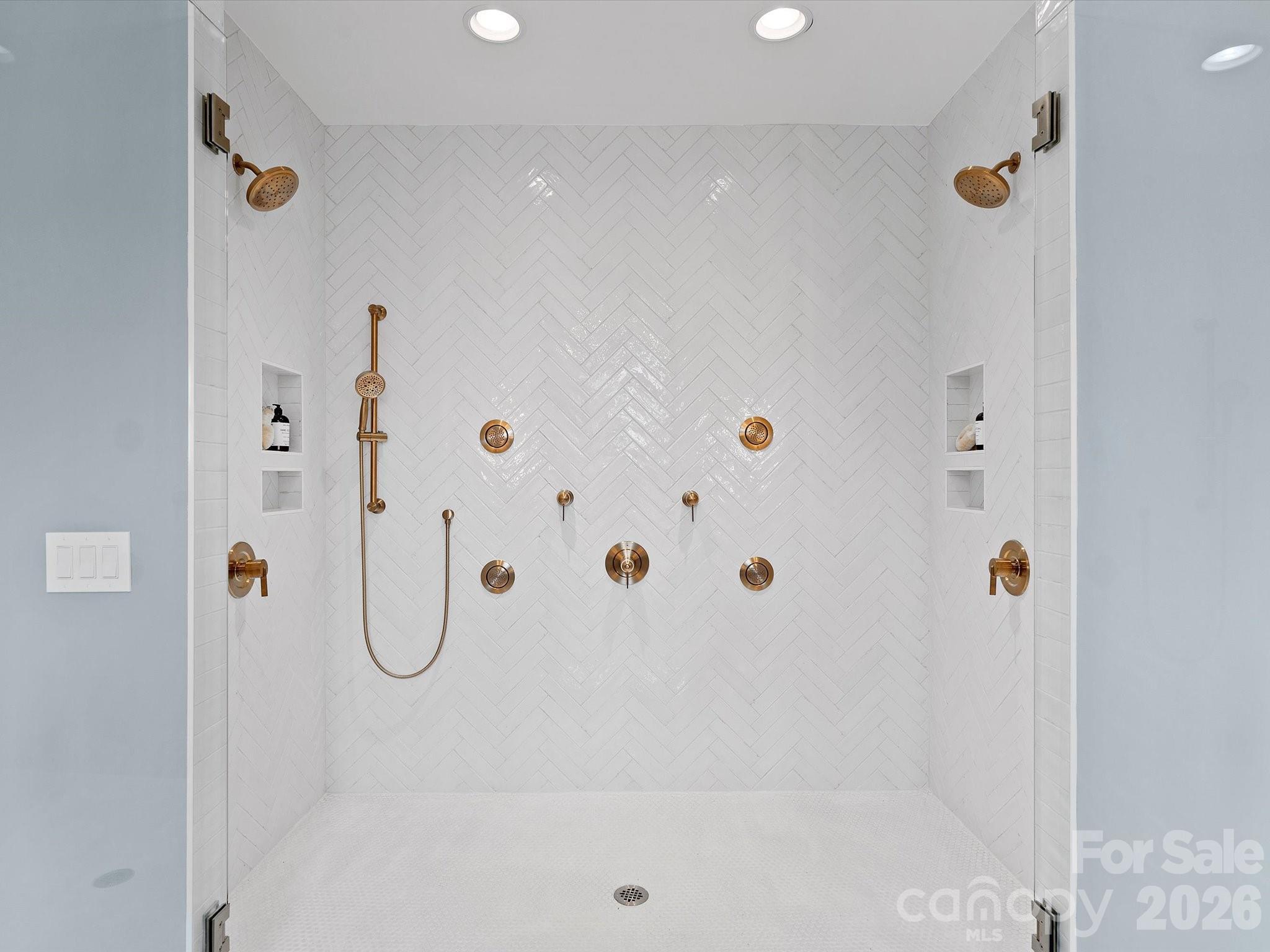 McLean - South Shore - Residential