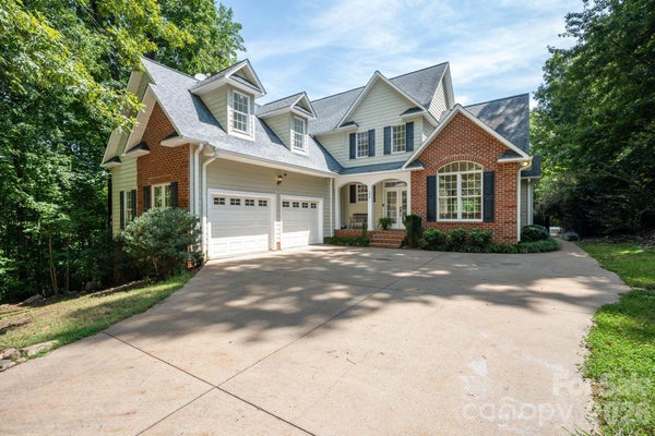 196 COLONEL HAMPTON CT, RUTHERFORDTON, NC 28139 - Image daa37c10015c6839577f4e8c8d4fa73d/3411132316