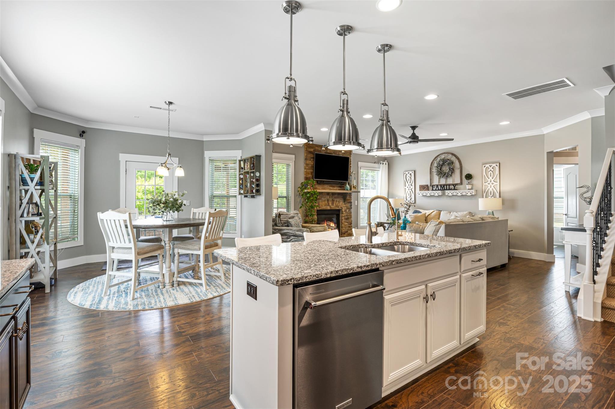 Hawks Creek - Residential