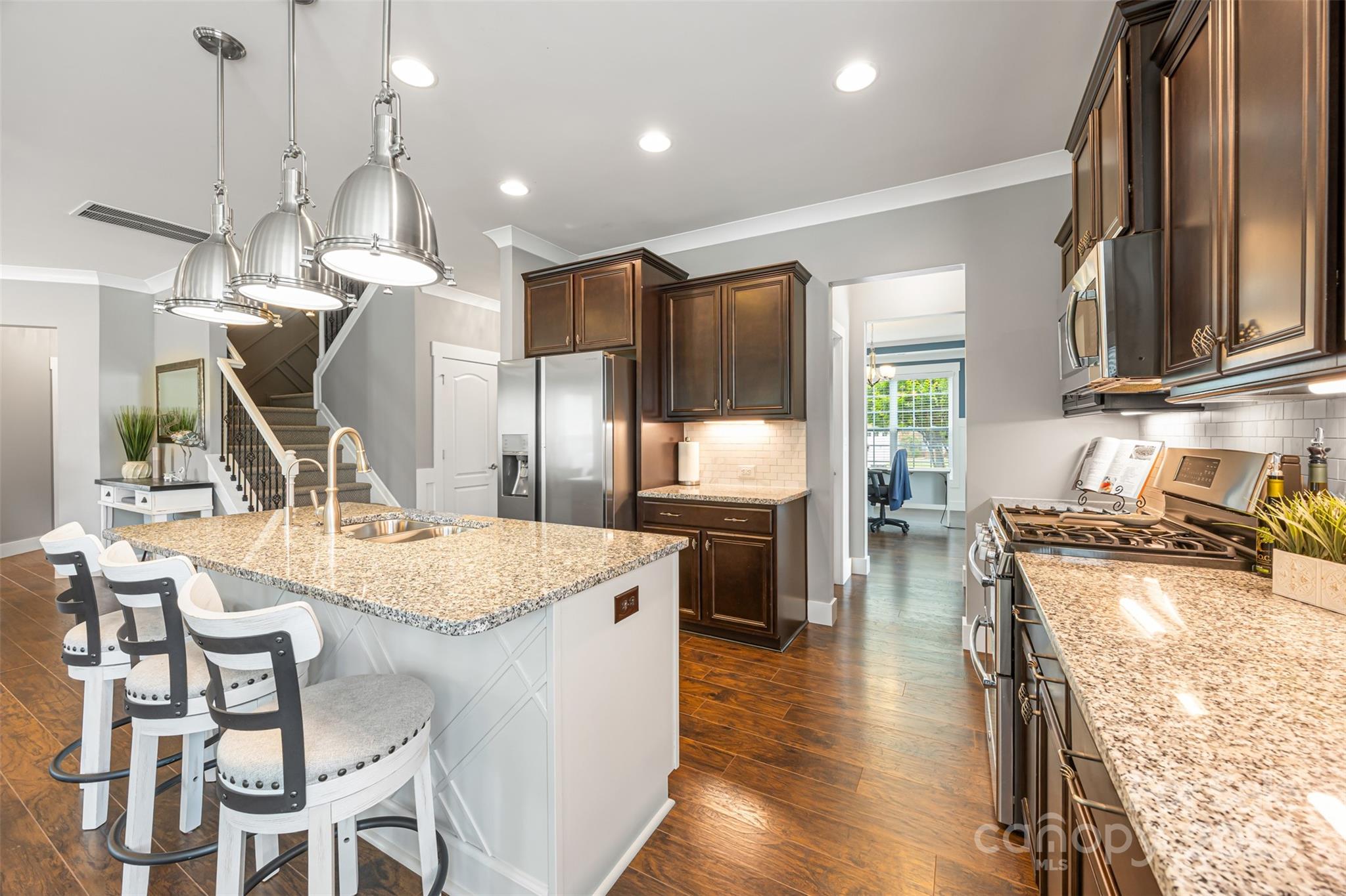 Hawks Creek - Residential