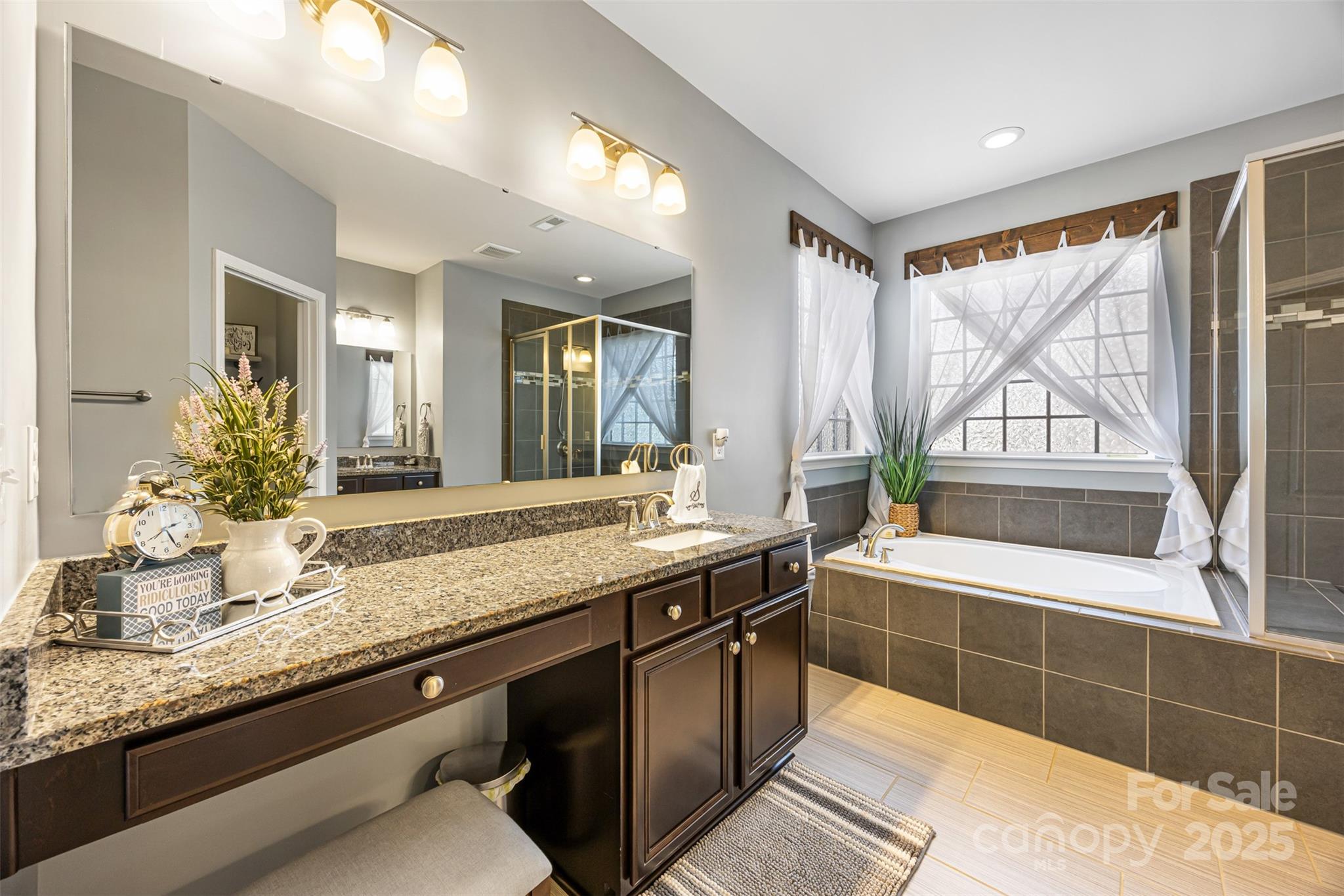 Hawks Creek - Residential