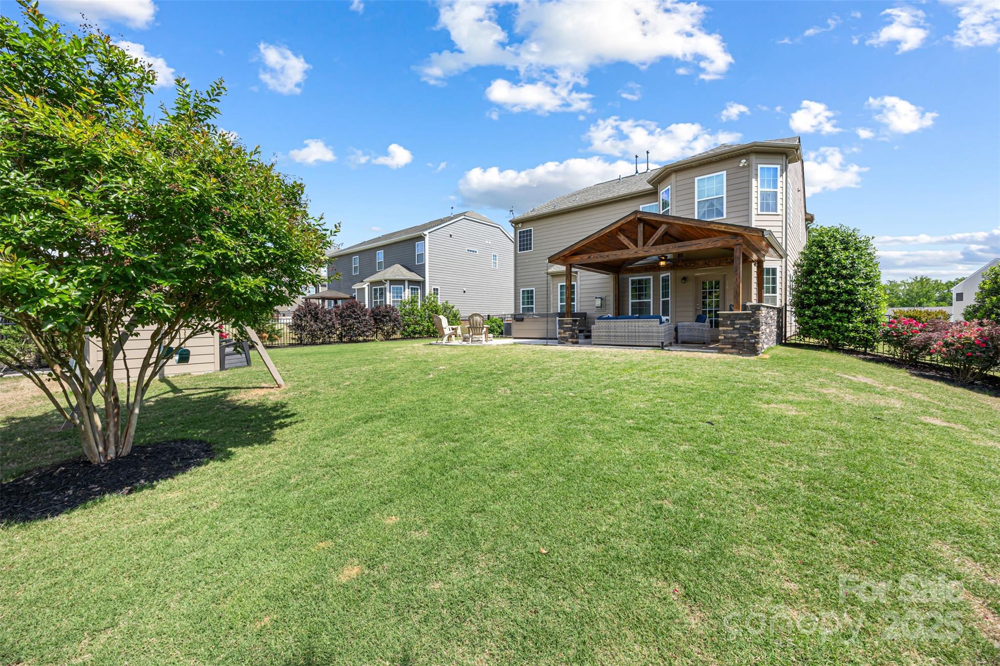 Hawks Creek - Residential