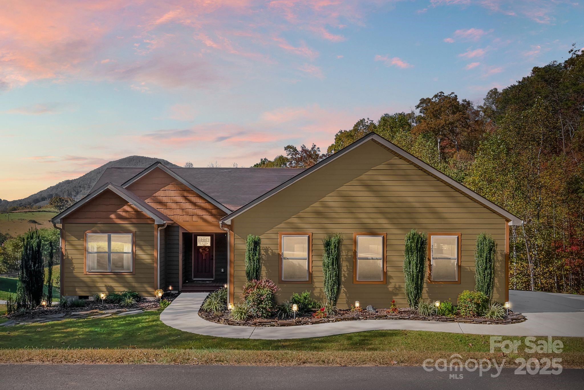 137 Oak Mountain Drive