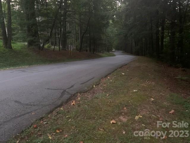 (0.86ac) LAKEMONT Drive