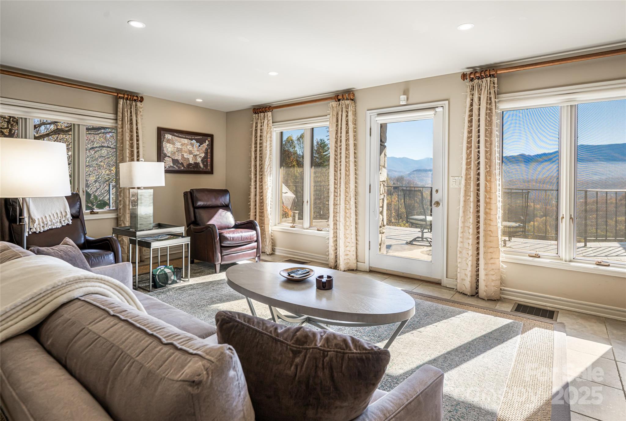 Laurel Ridge Country Club - Residential