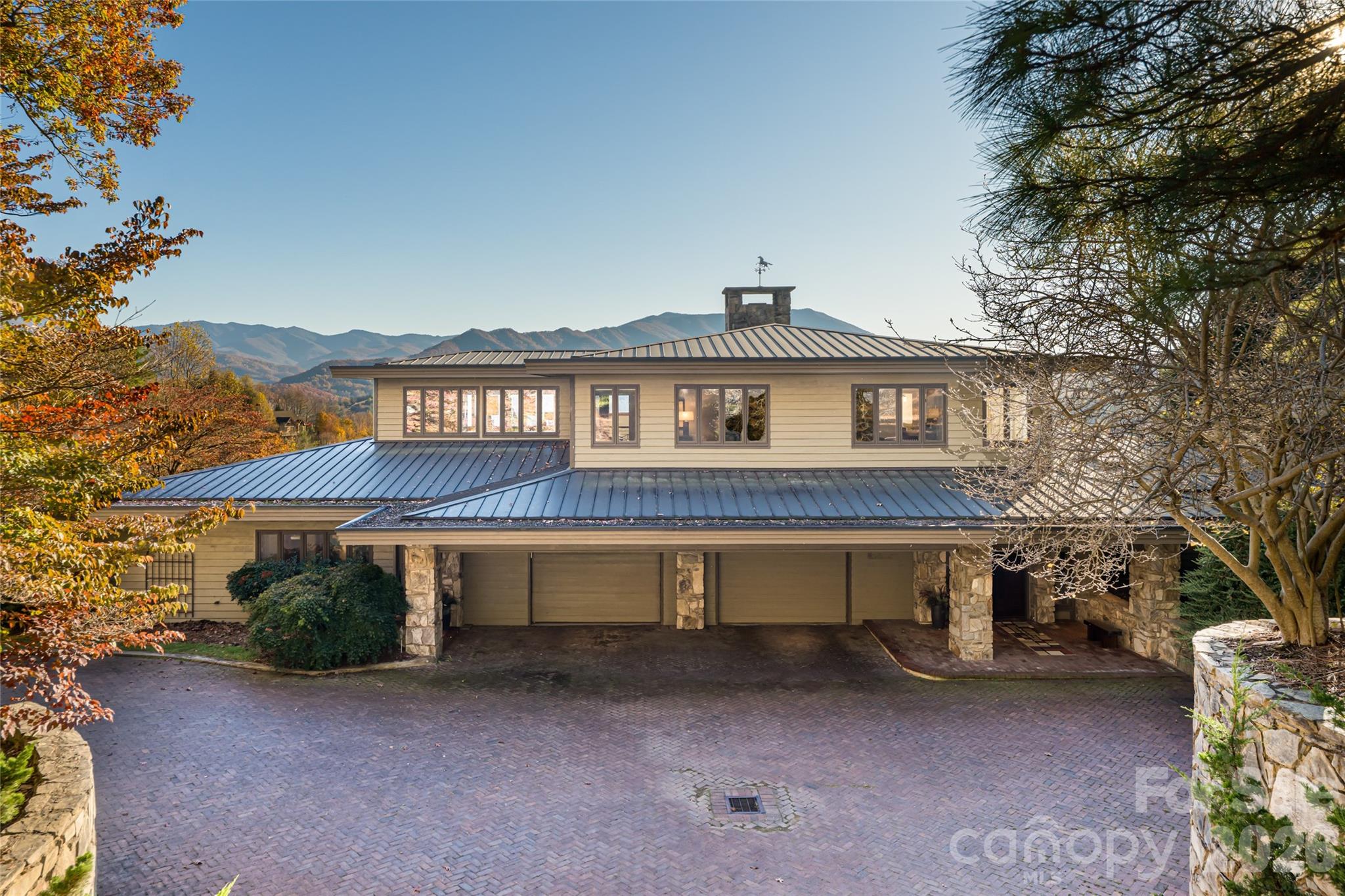 Laurel Ridge Country Club - Residential