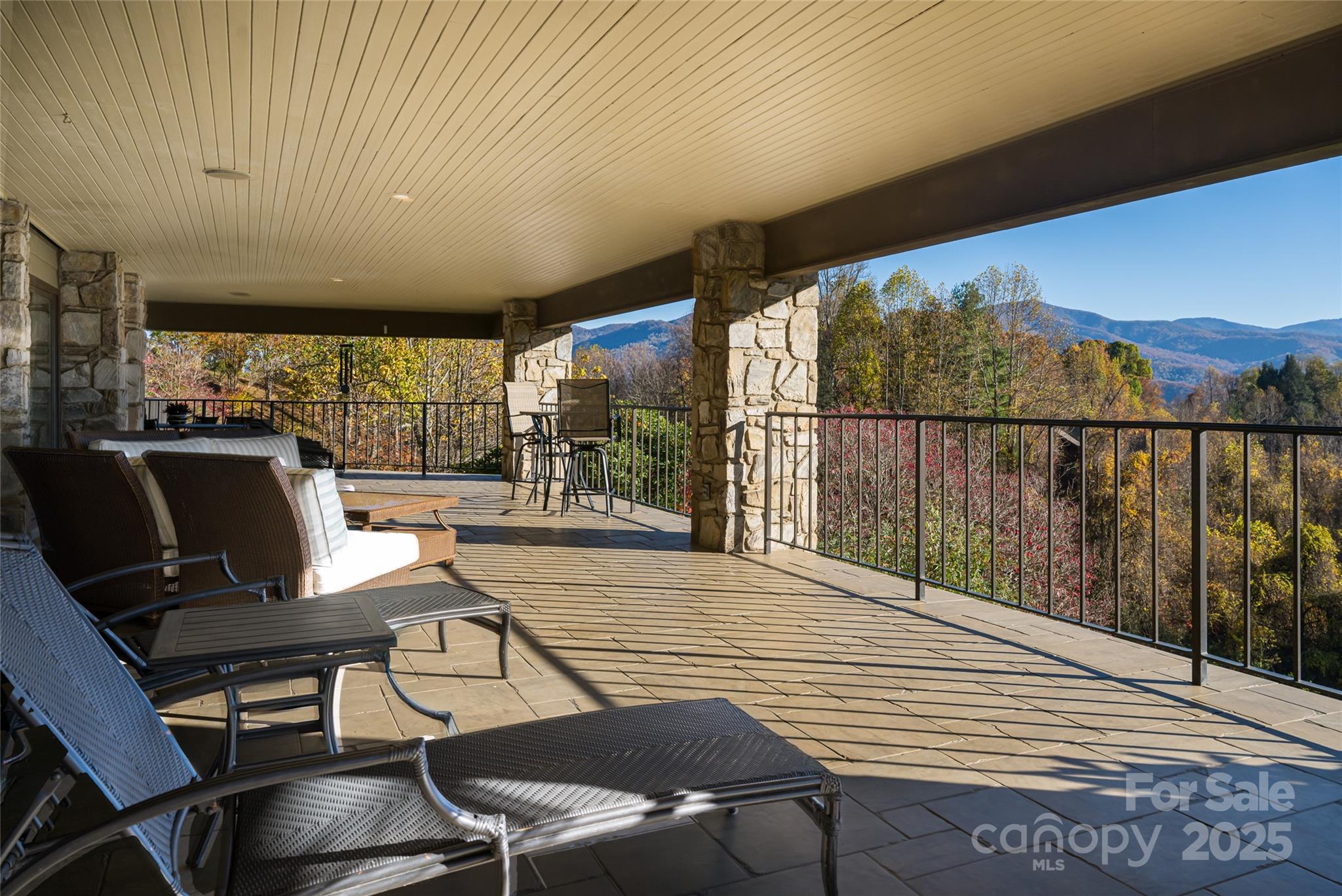 Laurel Ridge Country Club - Residential