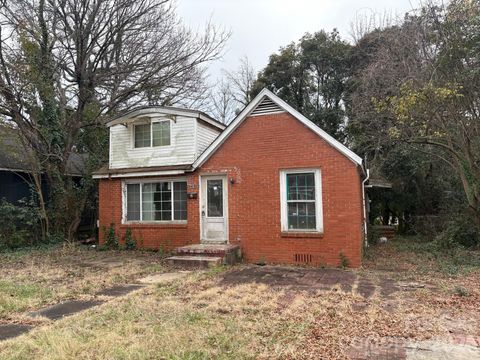 2321 Dundeen Street Charlotte NC 28216