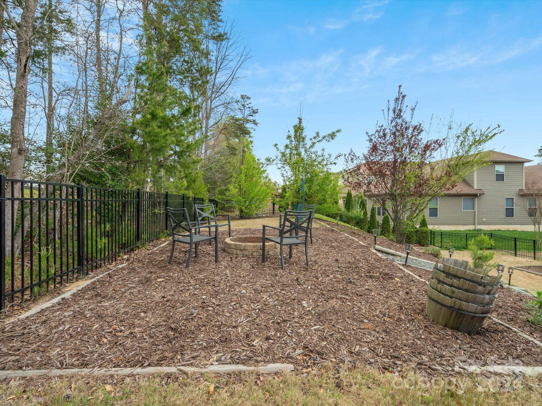 Lake Ridge - Residential