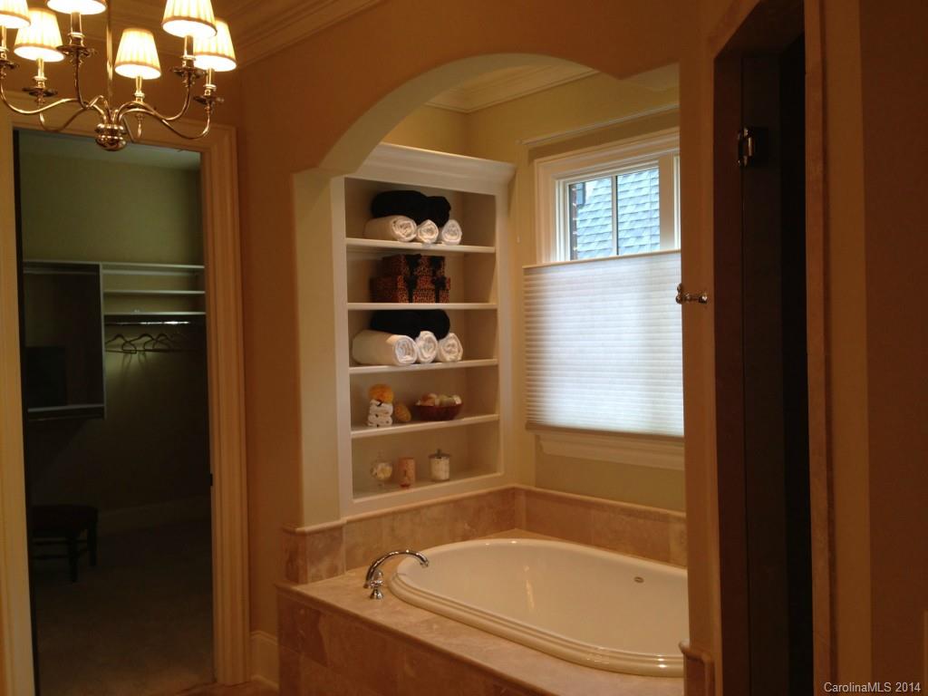 Jordan Manor - Residential