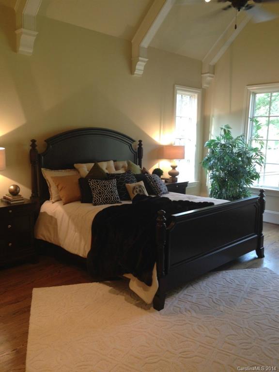 Jordan Manor - Residential