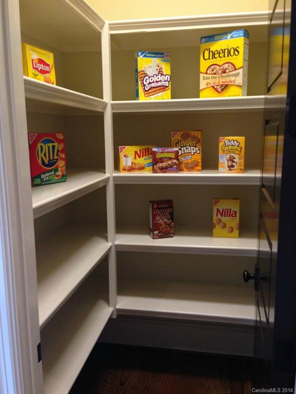 Jordan Manor - Residential