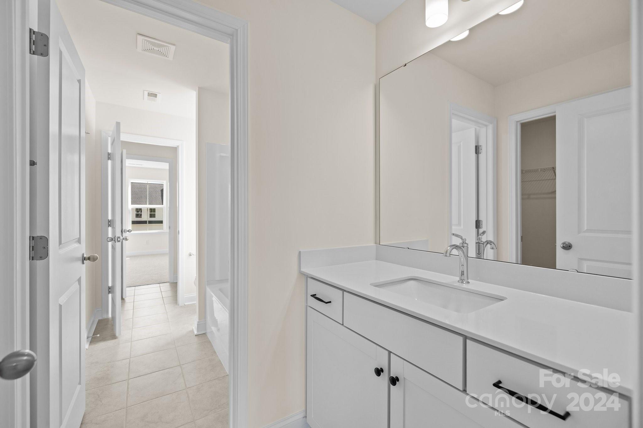 Lakeside Glen - Residential