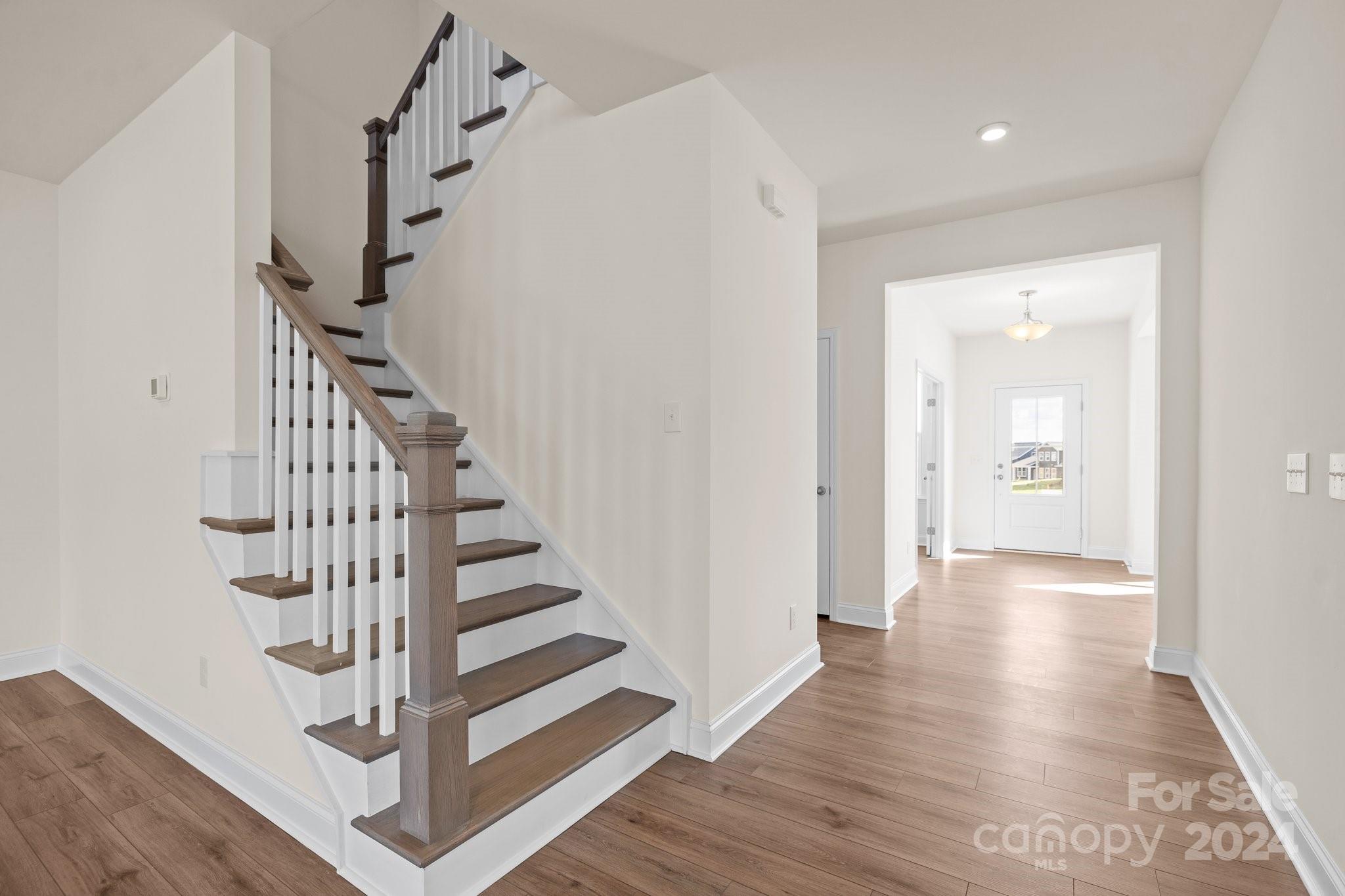 Lakeside Glen - Residential